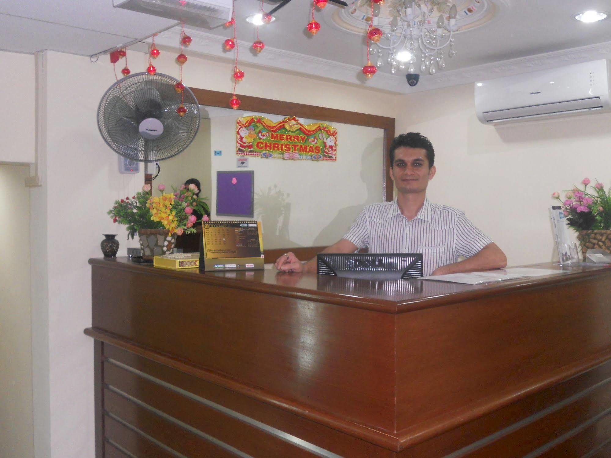 Hotel Royal Palm Куала Лумпур Екстериор снимка